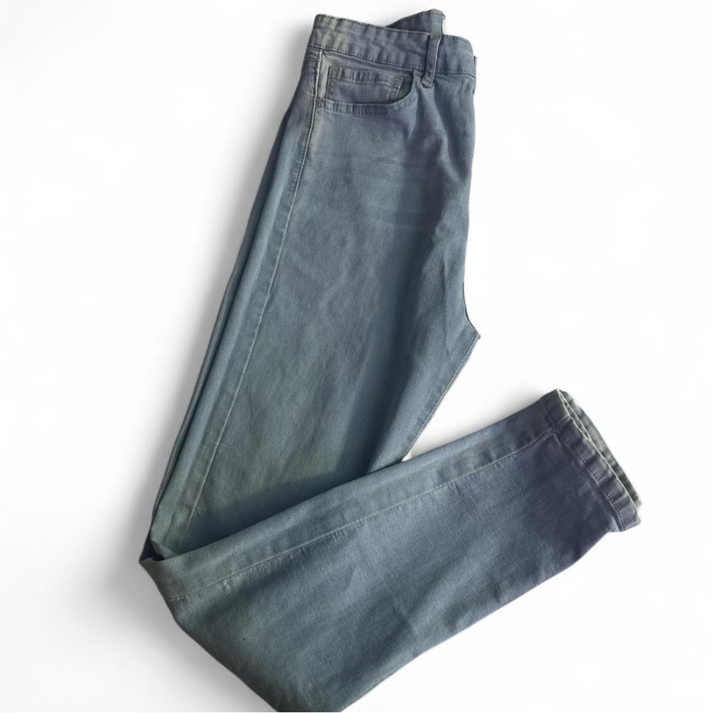 Forever 21 Women's Blue Skinny Jeans